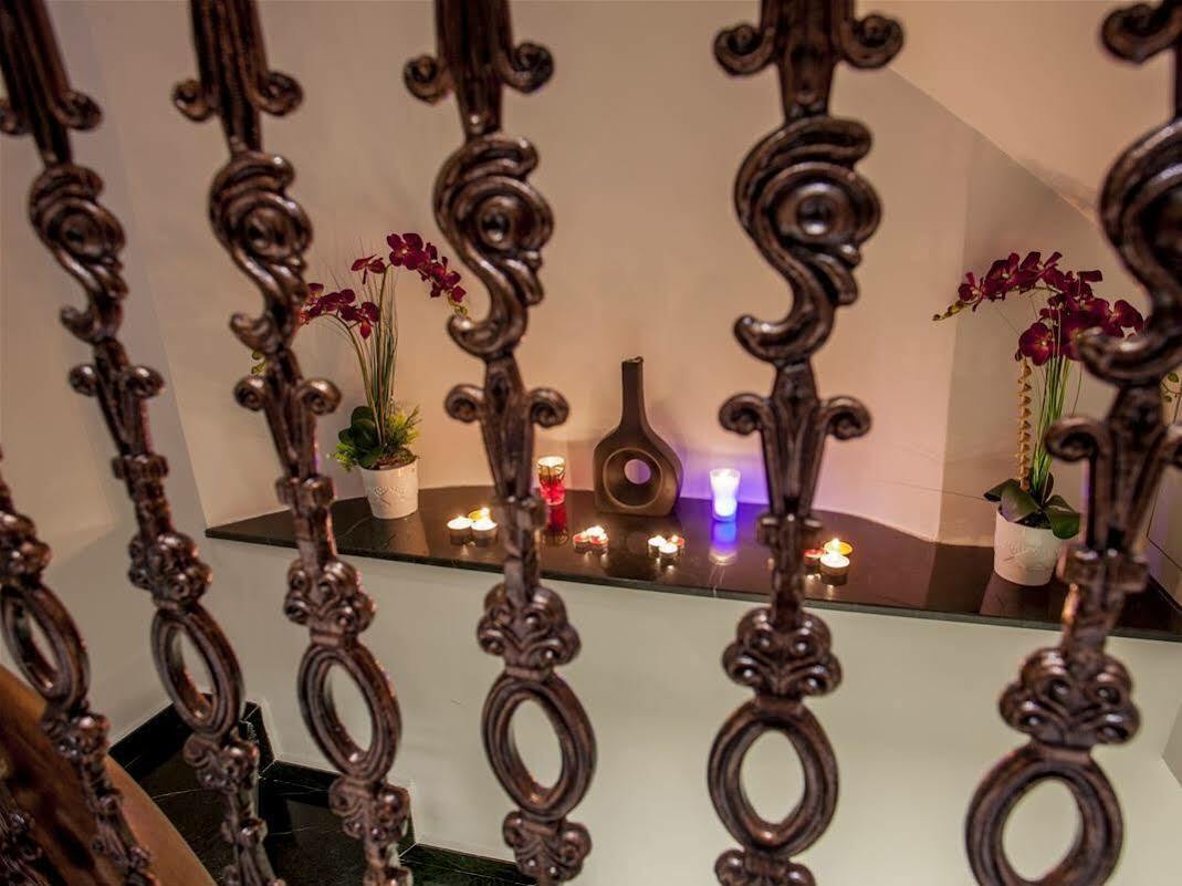 Taksim Sem House Hotel Istanbul Bagian luar foto